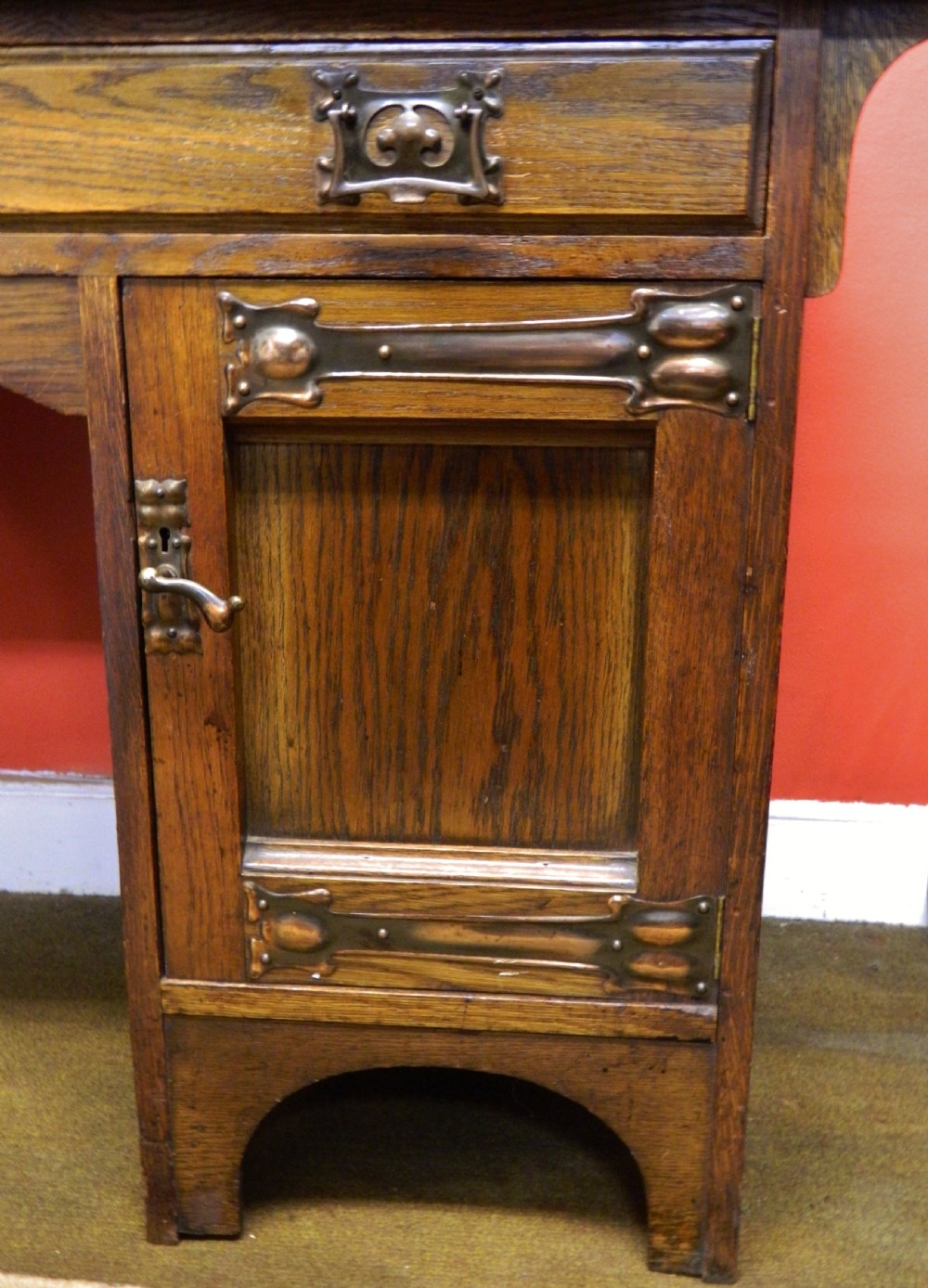Arts & Crafts oak bookcase View IV