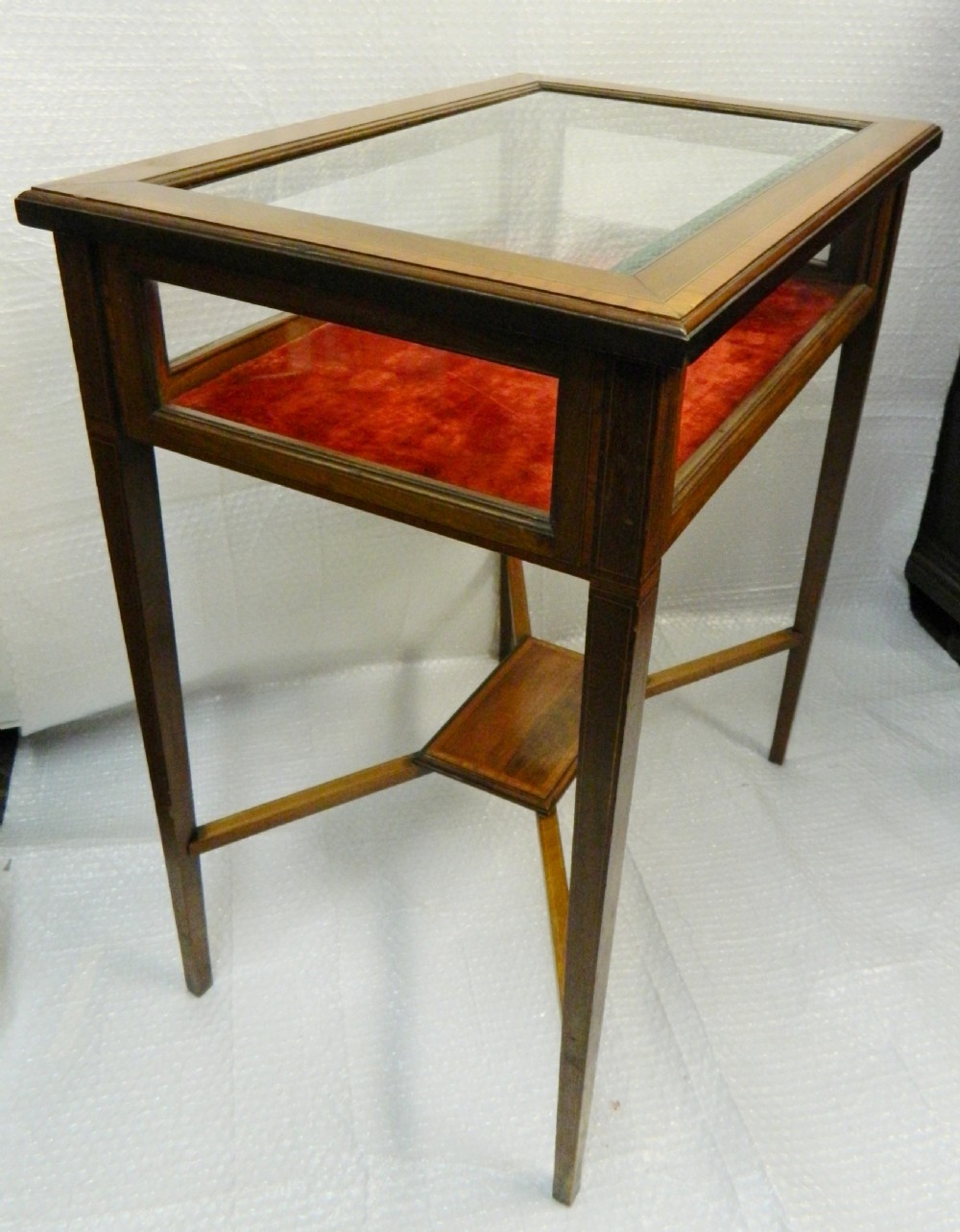 Mahogany bijouterie table  View IV