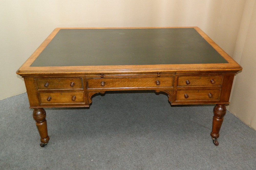 Oak partners desk