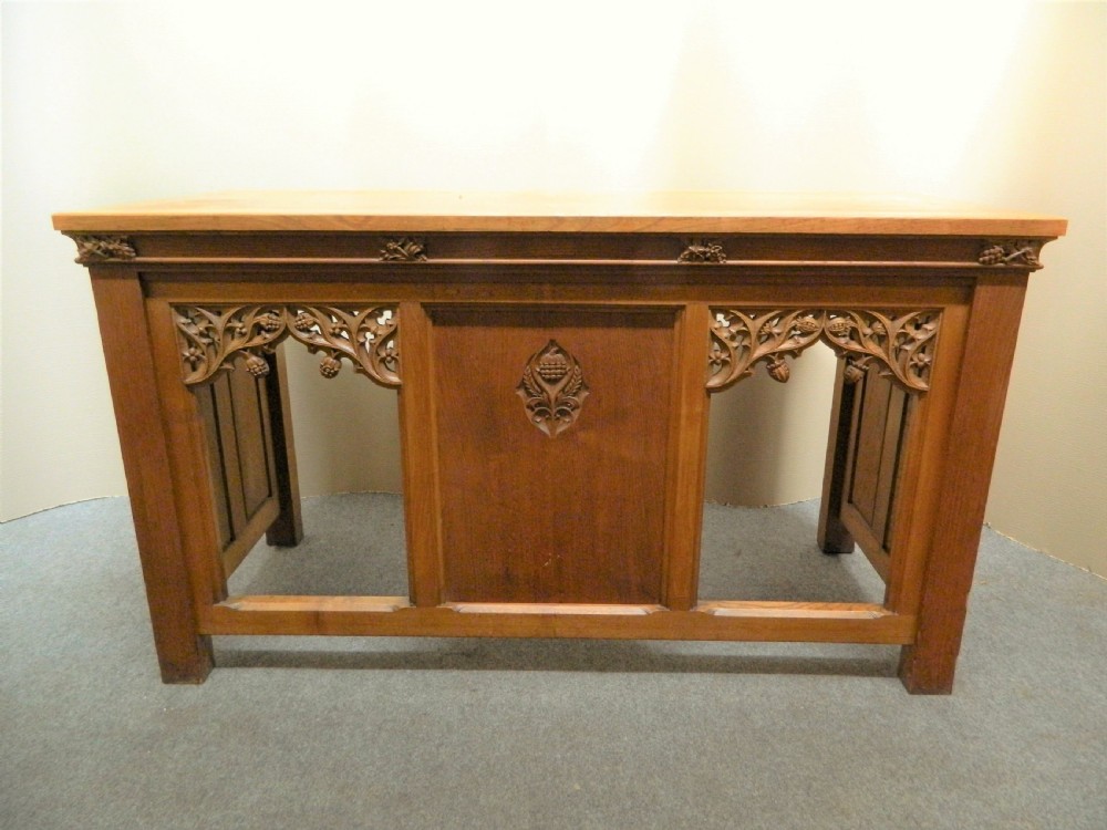 oak altar table View II