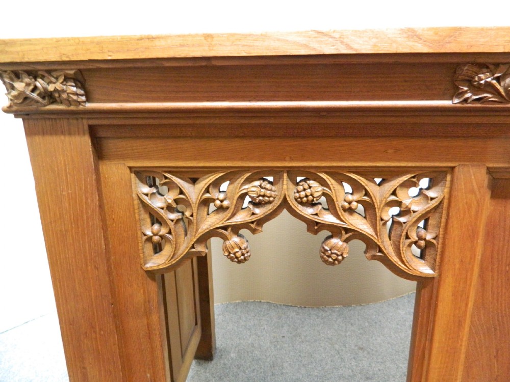 oak altar table View III