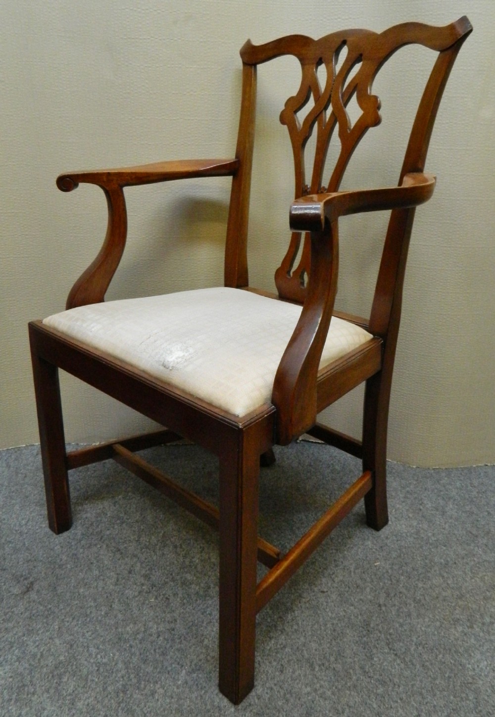 good quality set of 12 mahogany dining chairs View VII