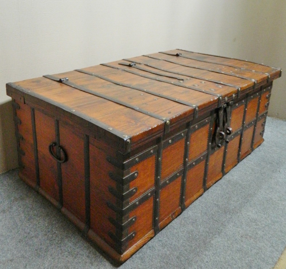 Fabulous colonial teak trunk