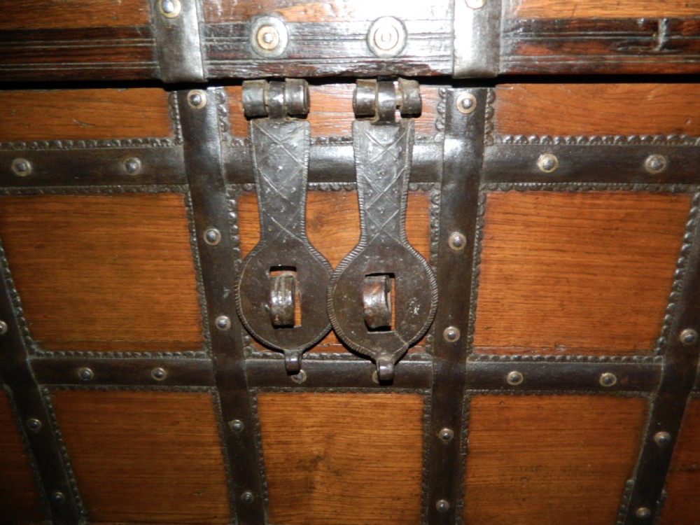Fabulous colonial teak trunk View V