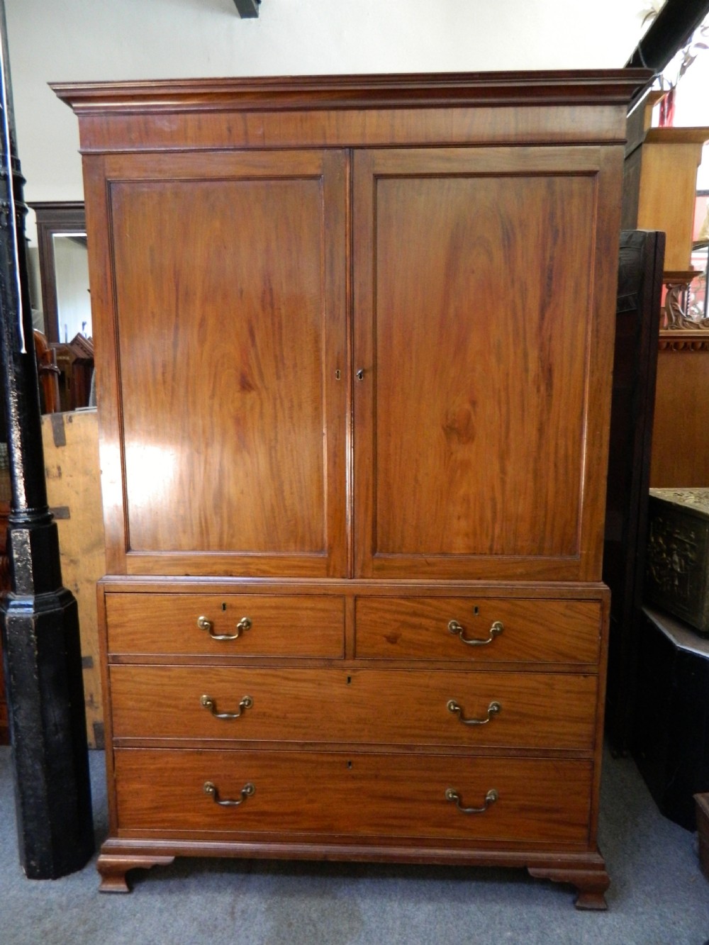 Georgian mahogany linen press