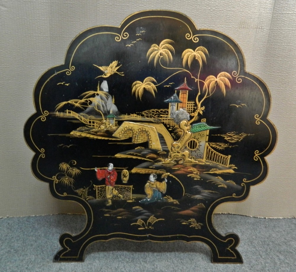 Chinoiserie fire screen