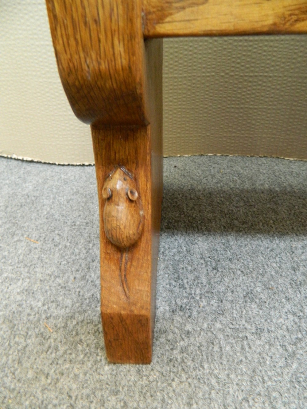 Mouseman oak planter View III