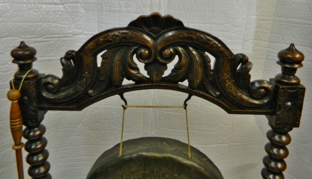 large dinner gong View V
