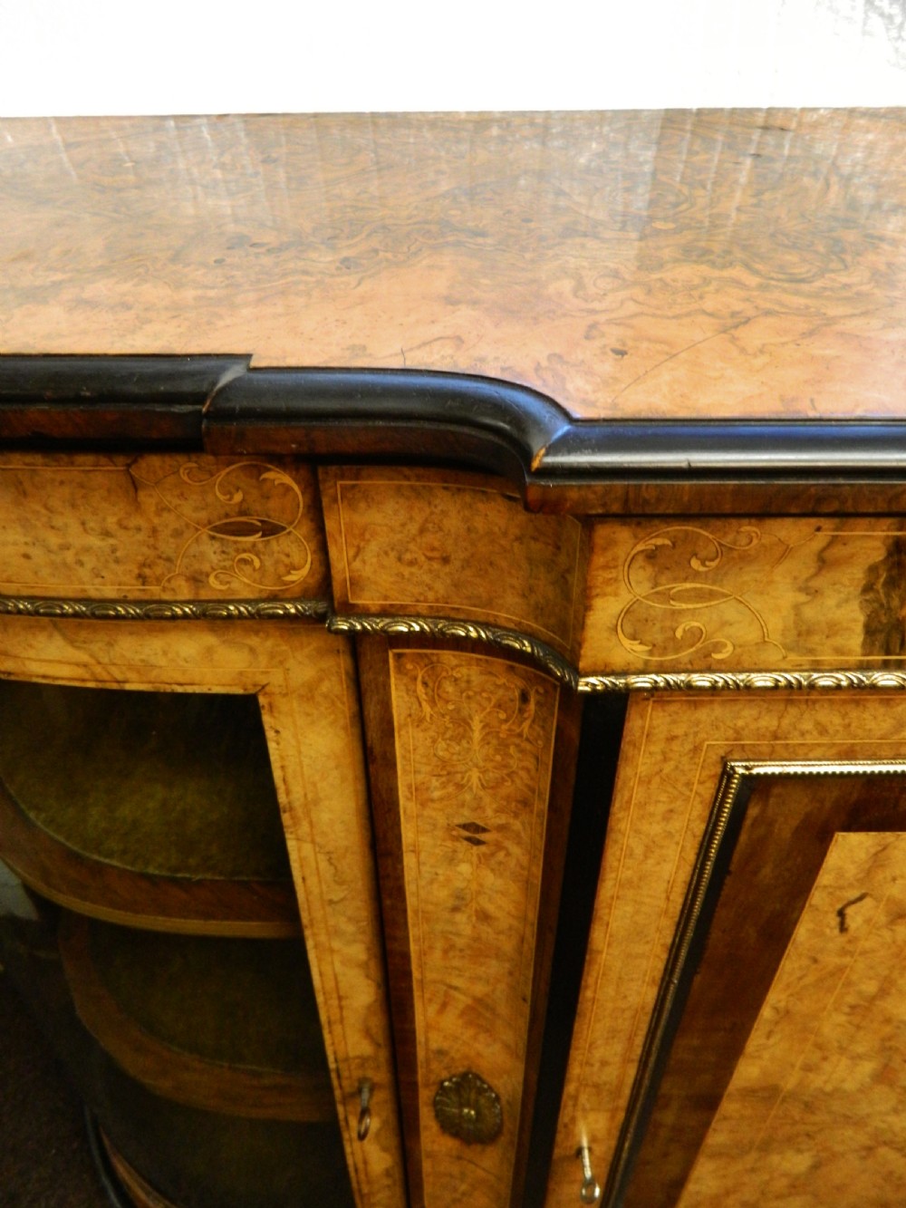 inlaid walnut credenza View VII