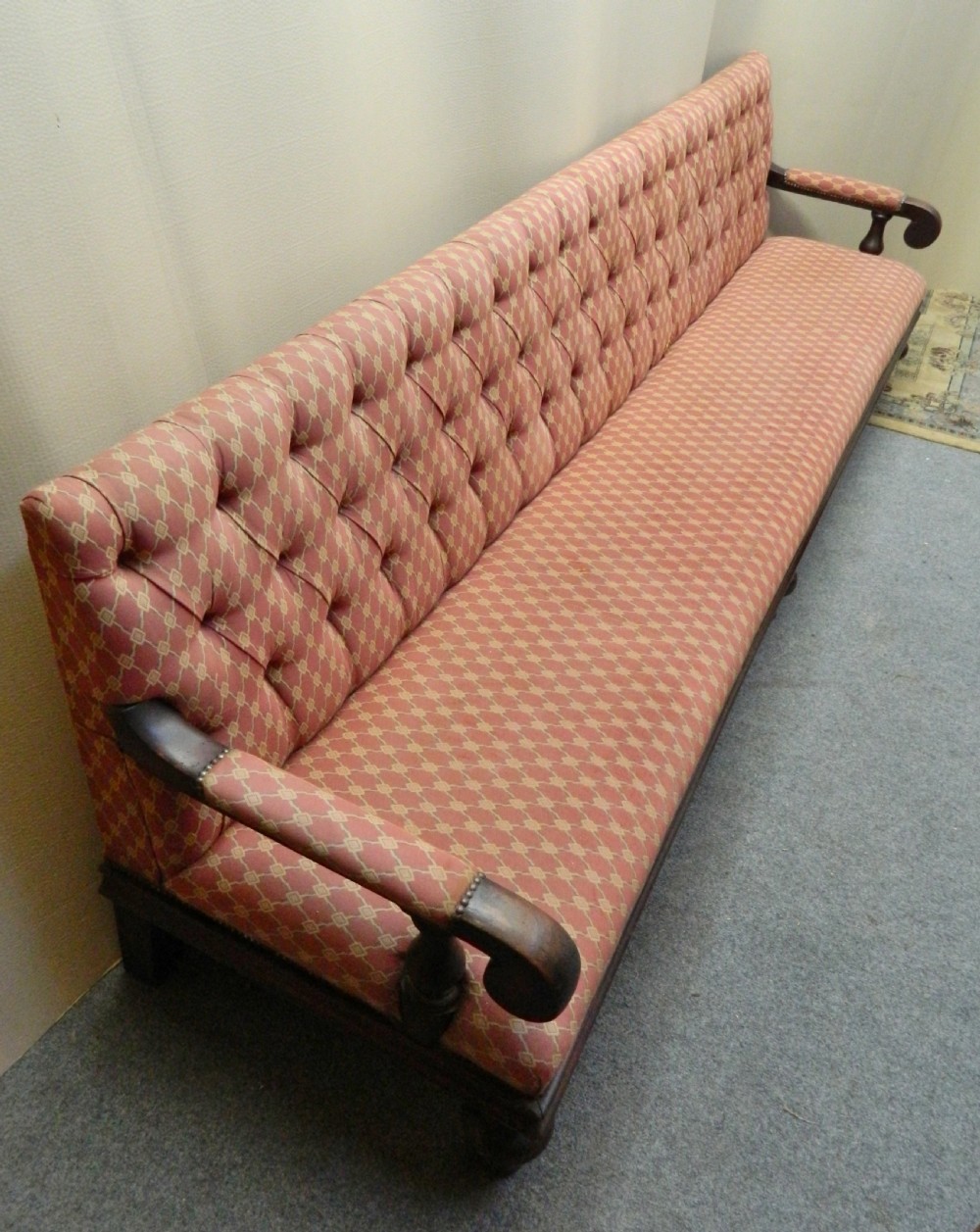 very large waiting room settee View VII