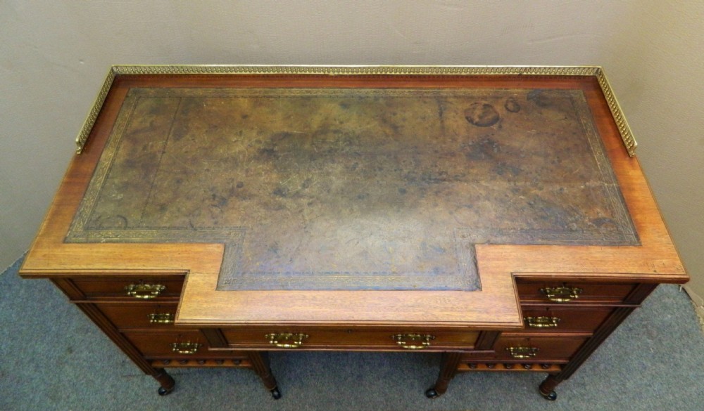 good quality walnut desk View VII