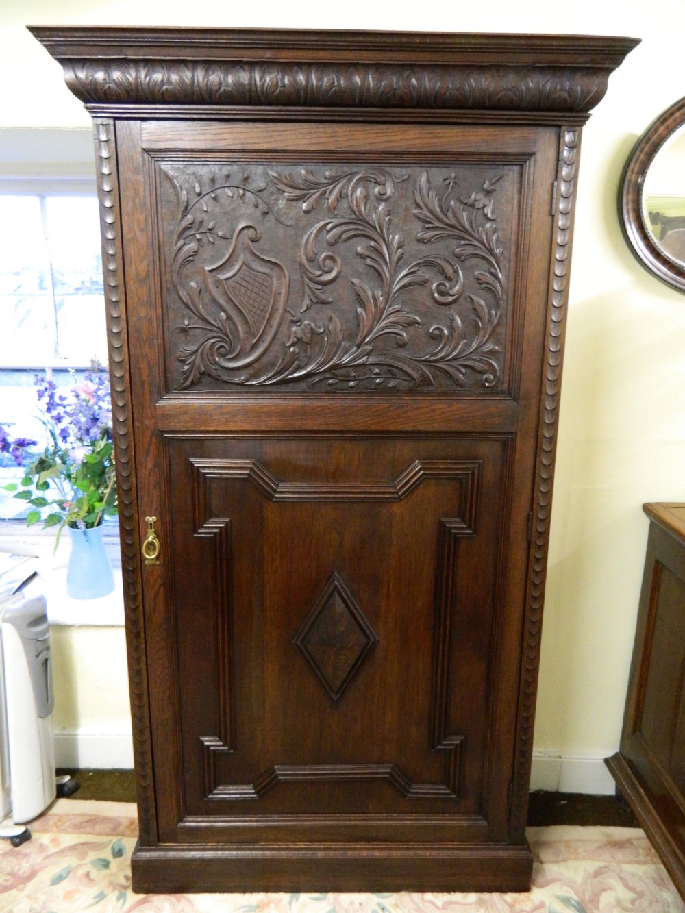 carved oak cupboard  View VIII