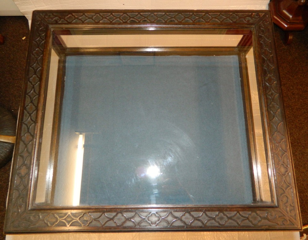 mahogany bijouterie table View III