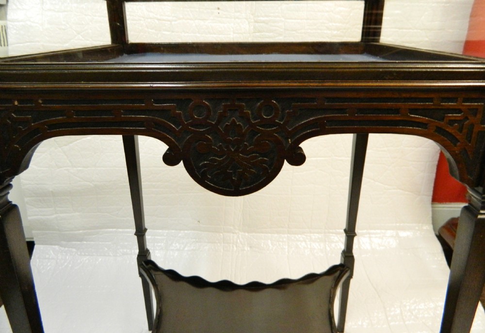 mahogany bijouterie table View IX