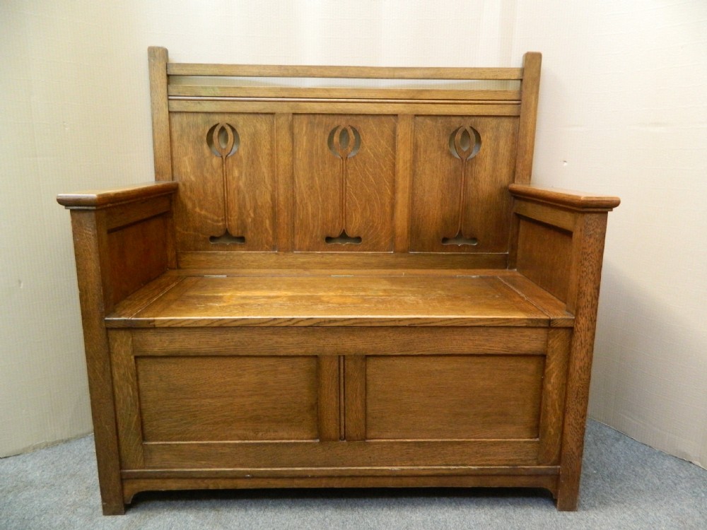 Arts & Crafts oak settle