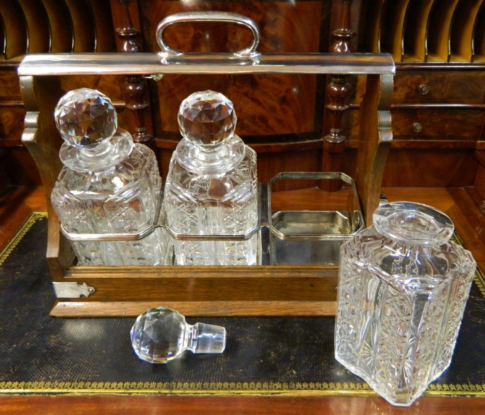 Walker & Hall tantalus with 