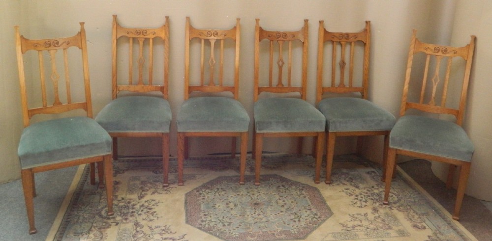 set of 6 oak Arts & Crafts chairs View II