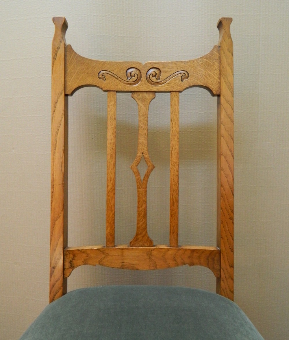 set of 6 oak Arts & Crafts chairs View IV