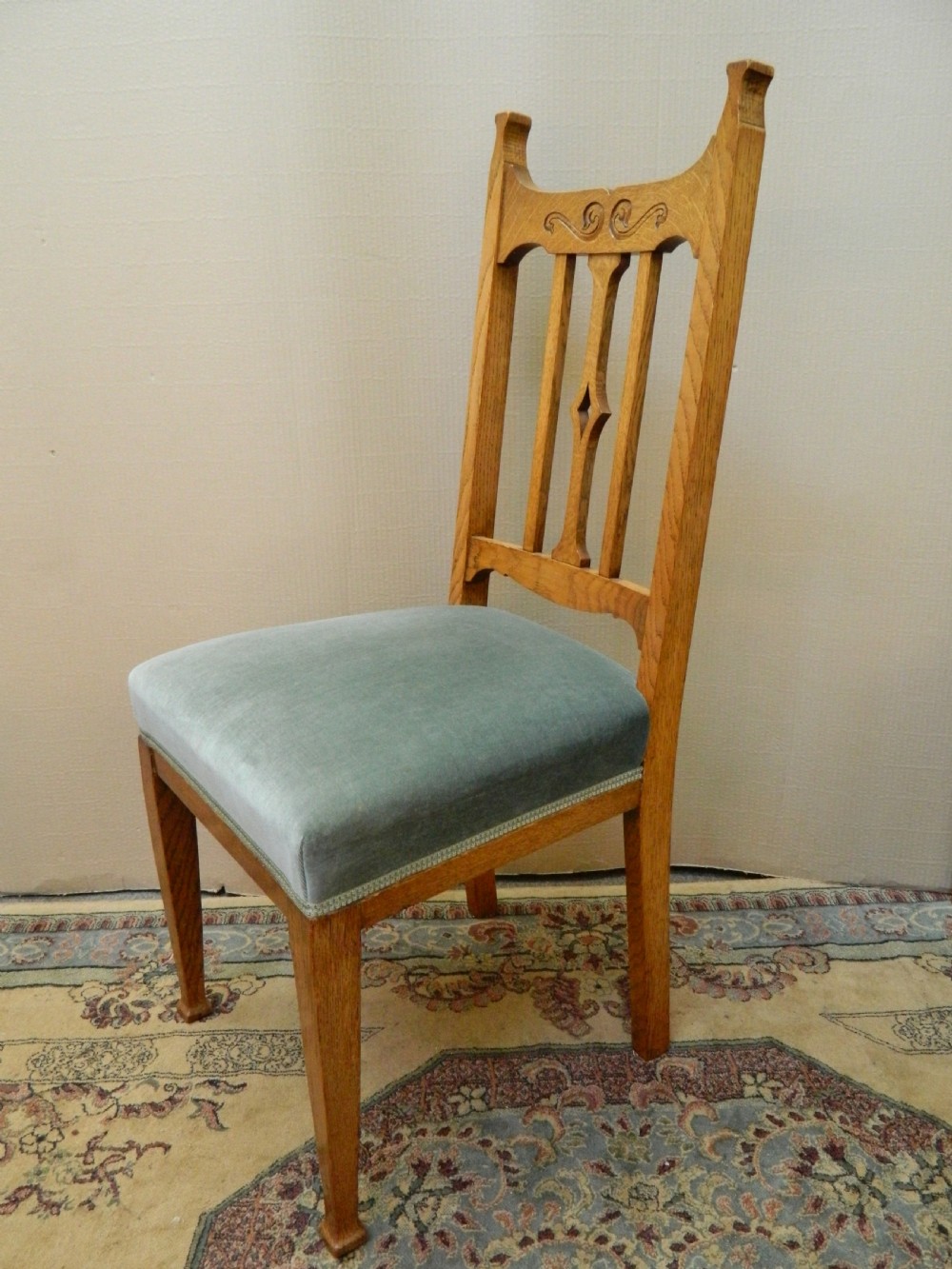 set of 6 oak Arts & Crafts chairs View V