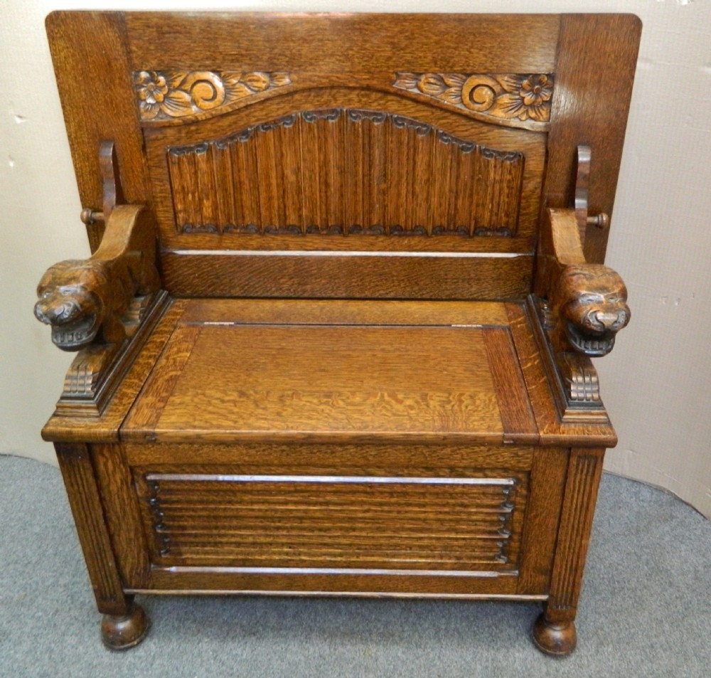 small oak monks bench View II