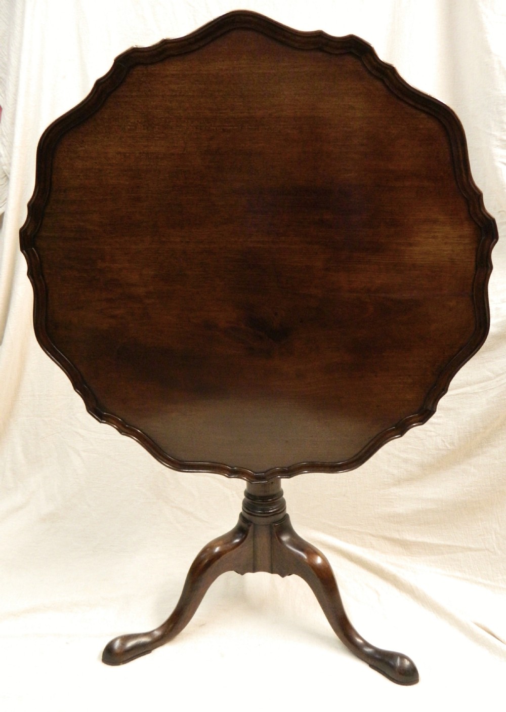 Georgian mahogany tripod table