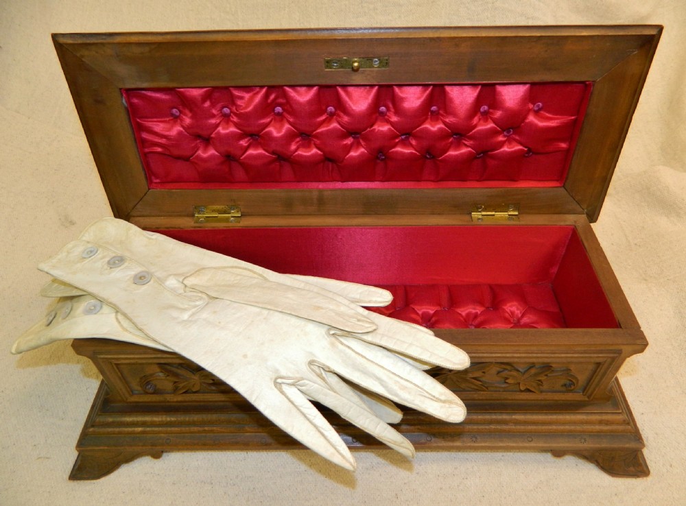 Black Forest carved glove box ( with gloves )  View III