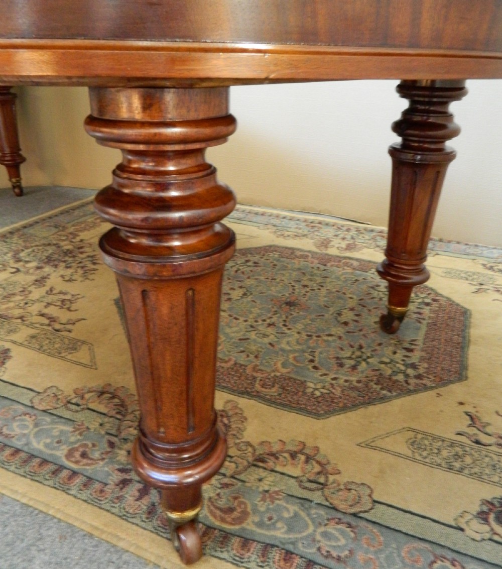 mahogany extending dining table View VI