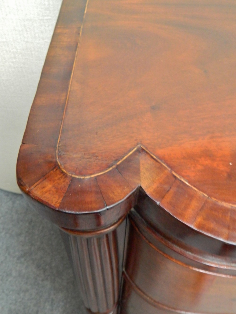 small Regency mahogany chest of drawers View VI