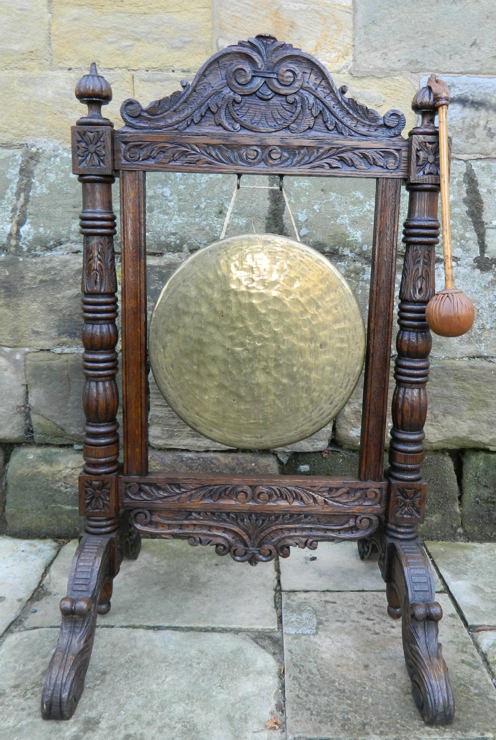 large dinner gong View II