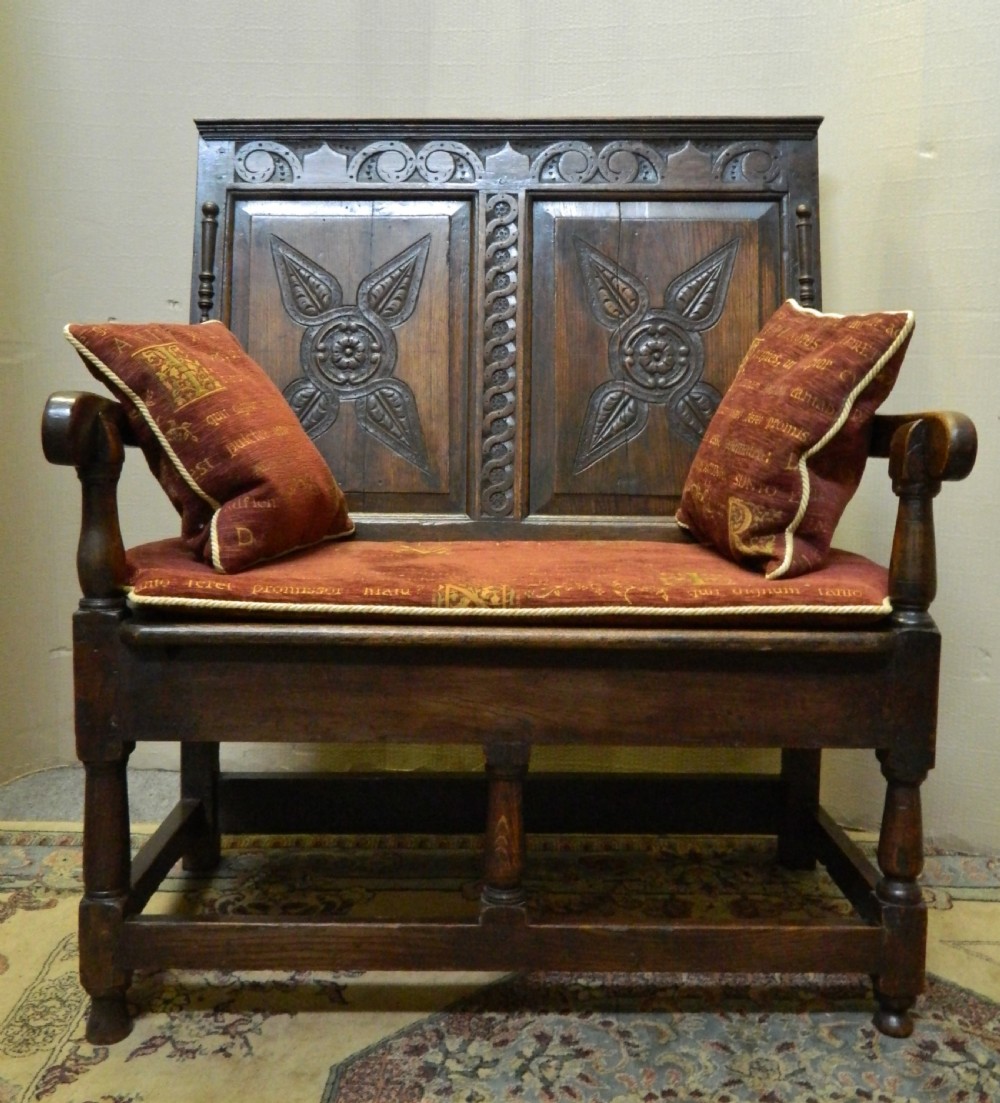small Georgian oak settle