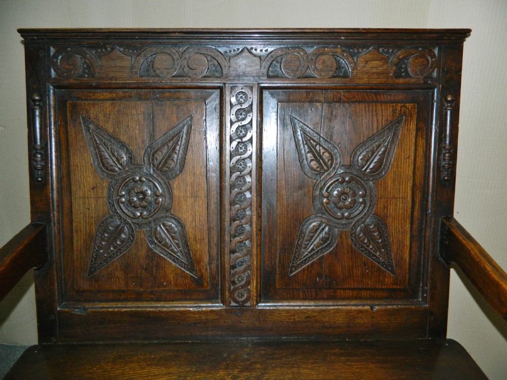 small Georgian oak settle View III
