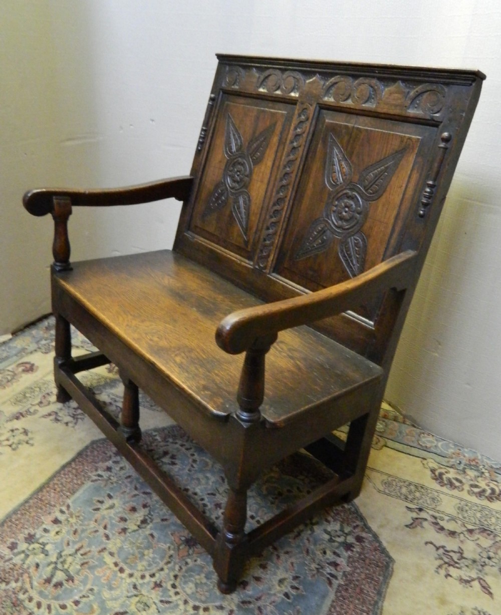 small Georgian oak settle View V