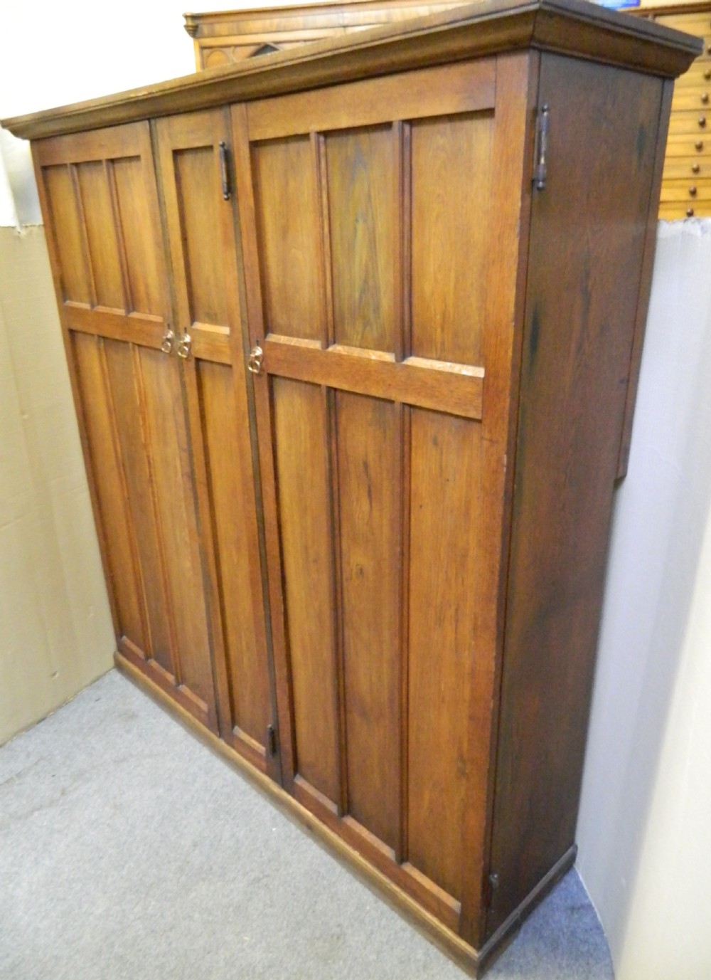 large oak estate cupboard View VI
