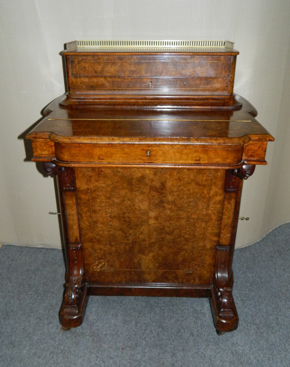 walnut davenport desk View IV
