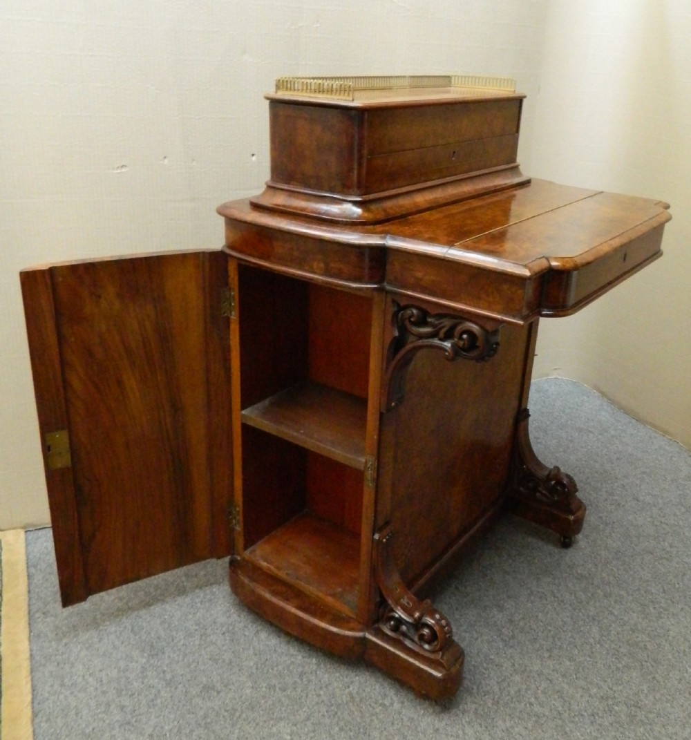 walnut davenport desk View VIII
