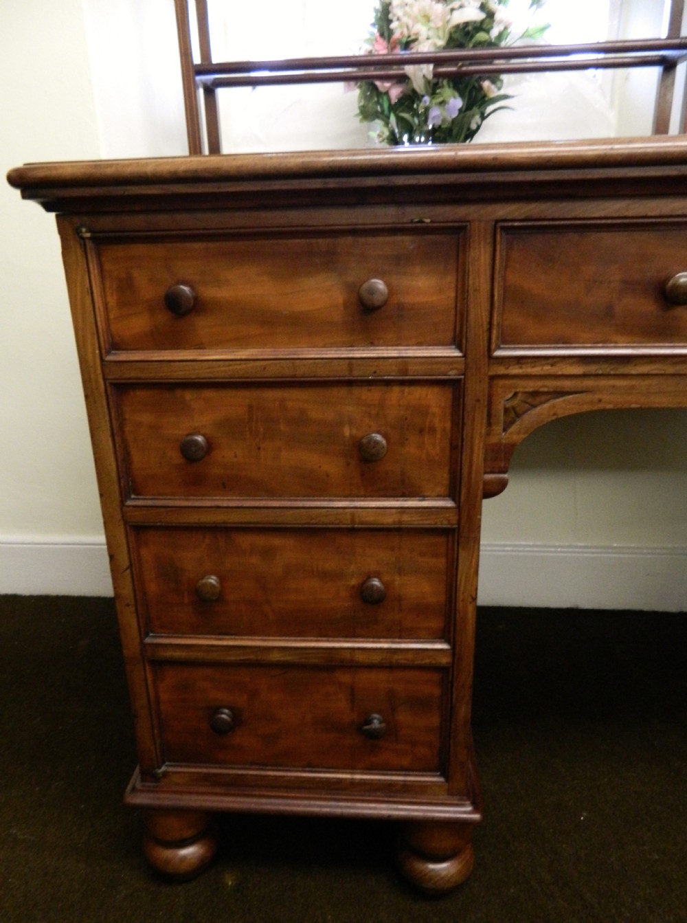 mahogany desk View IV