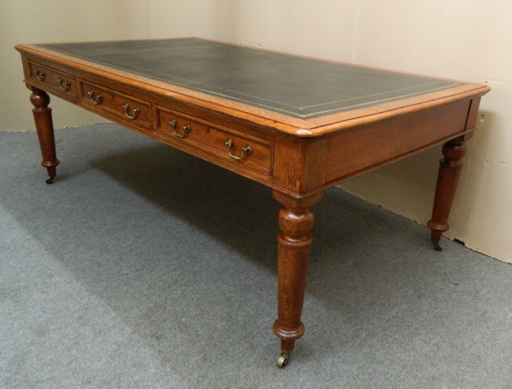 Oak library table View II