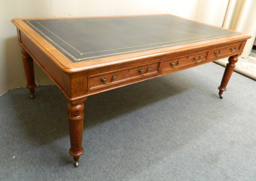 Oak library table View V