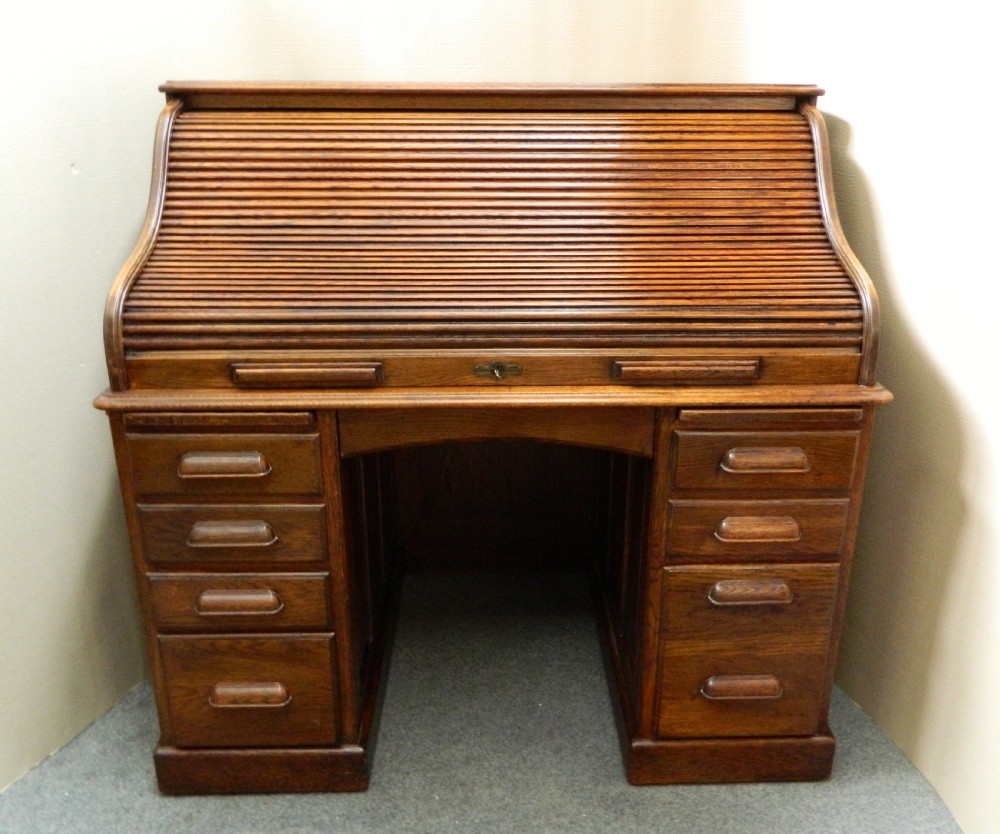 oak roll top desk View II