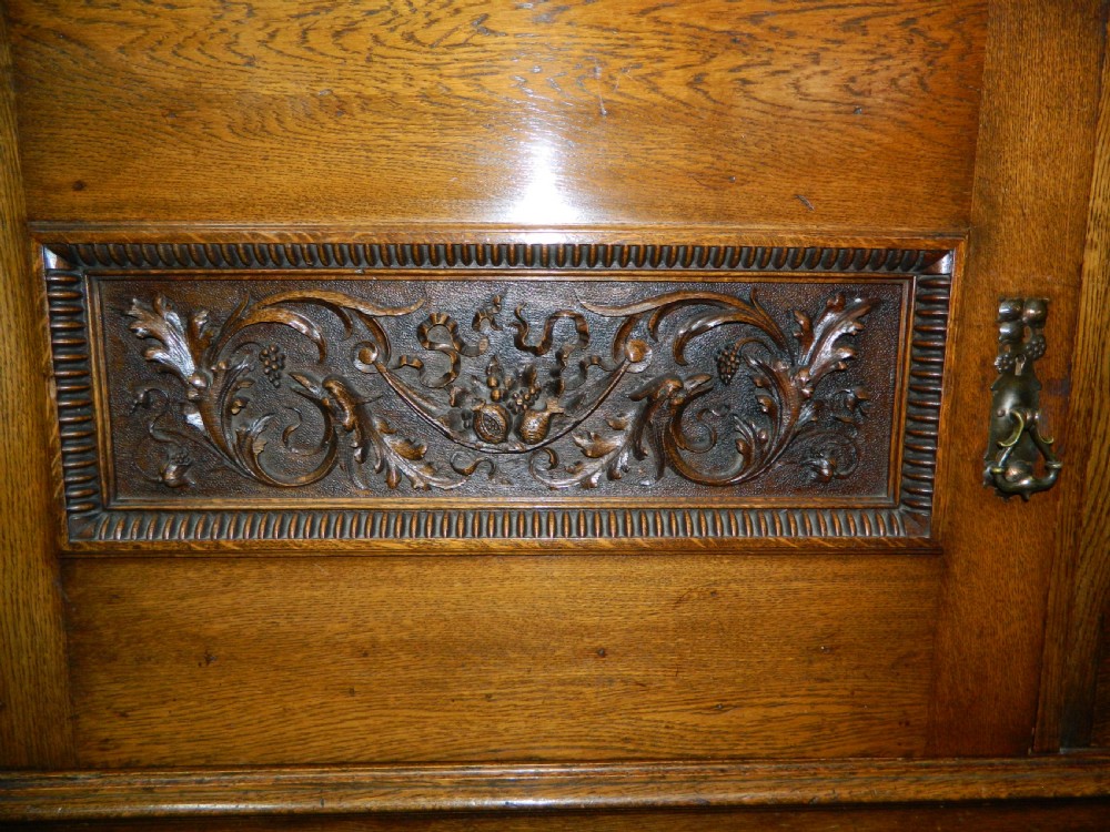 Arts & Crafts oak sideboard View IV