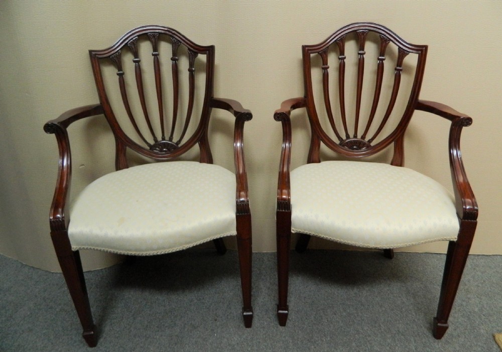 set of 10 mahogany Hepplewhite style dining chairs View IV