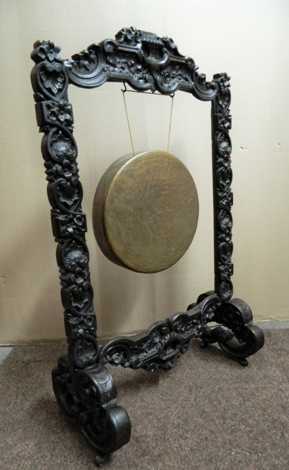 carved oak dinner gong View IV