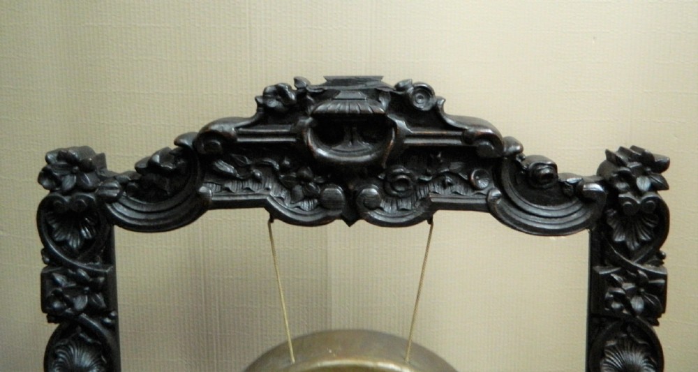 carved oak dinner gong View V