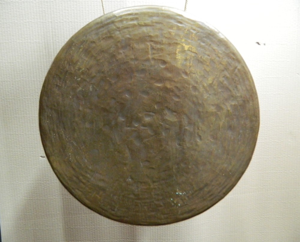 carved oak dinner gong View VI