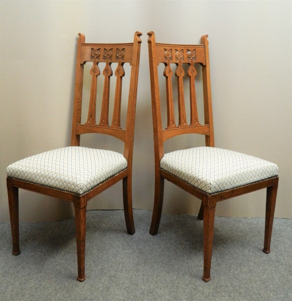 set of 6 oak Arts & Crafts dining chairs View III