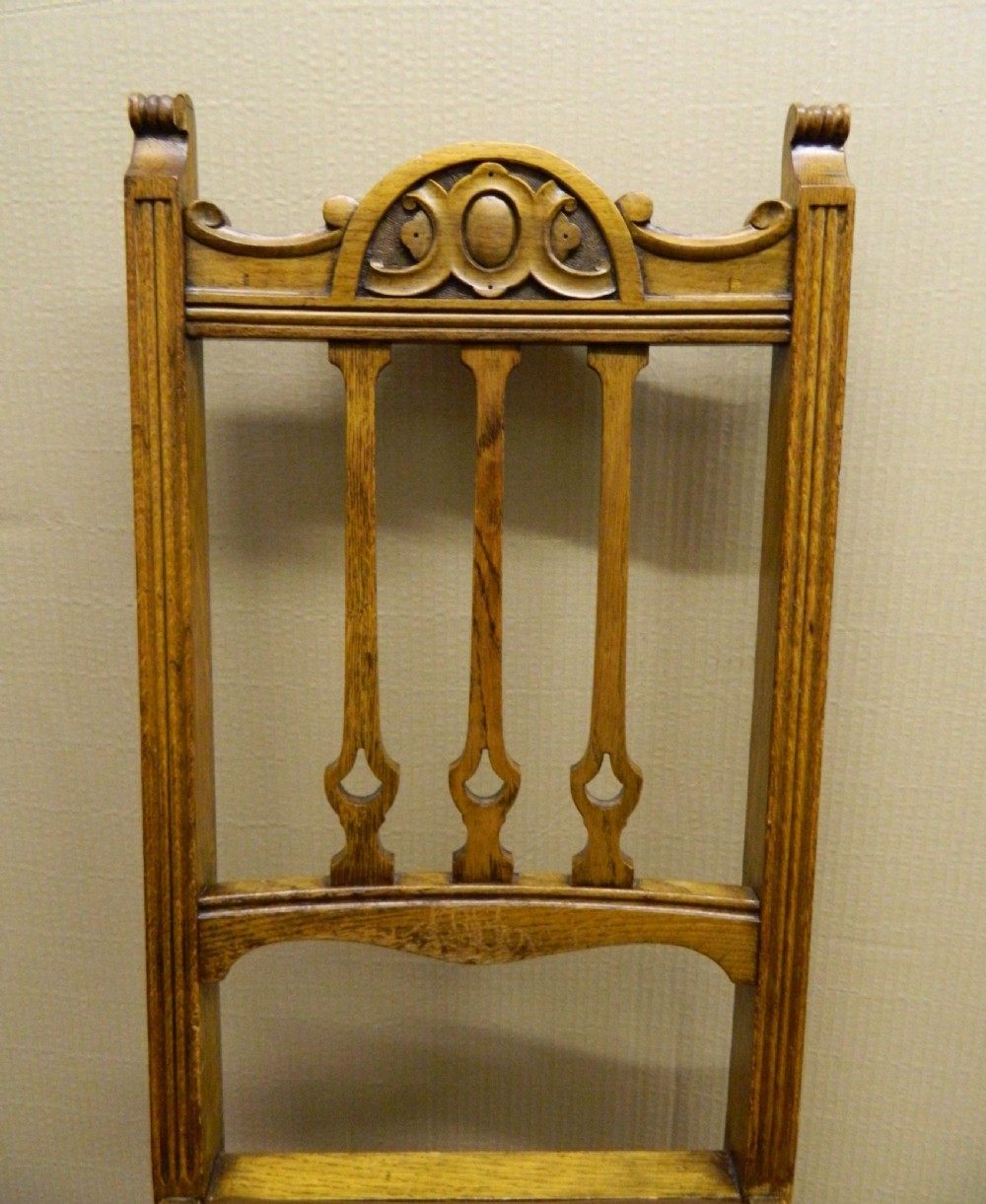 set of 4 oak Arts & Crafts dining chairs View III