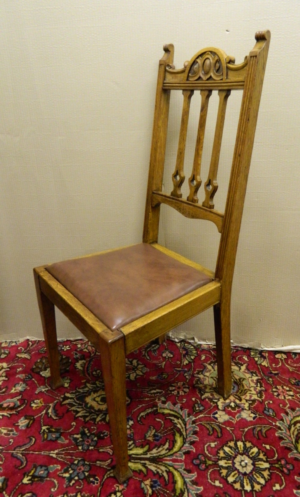 set of 4 oak Arts & Crafts dining chairs View IV