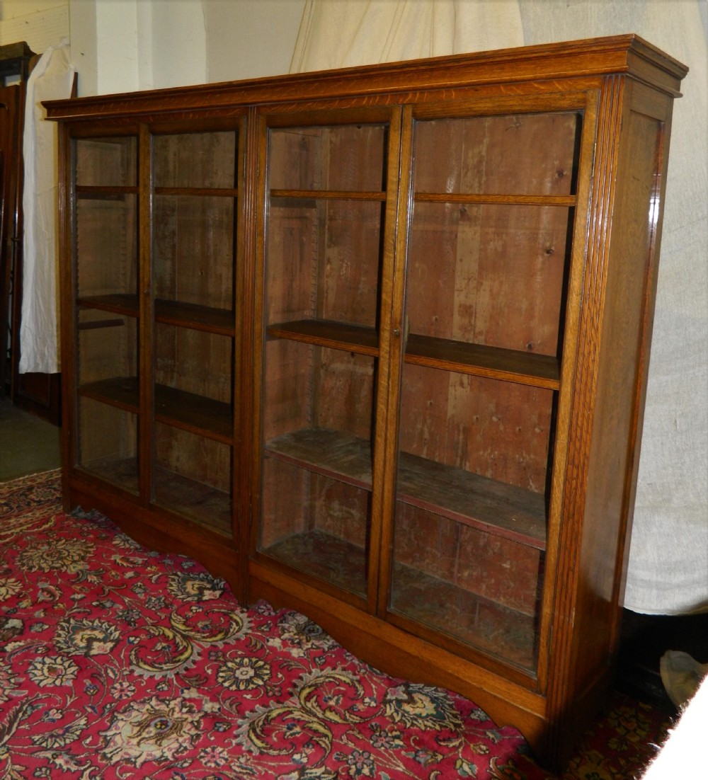 large oak bookcase View IV