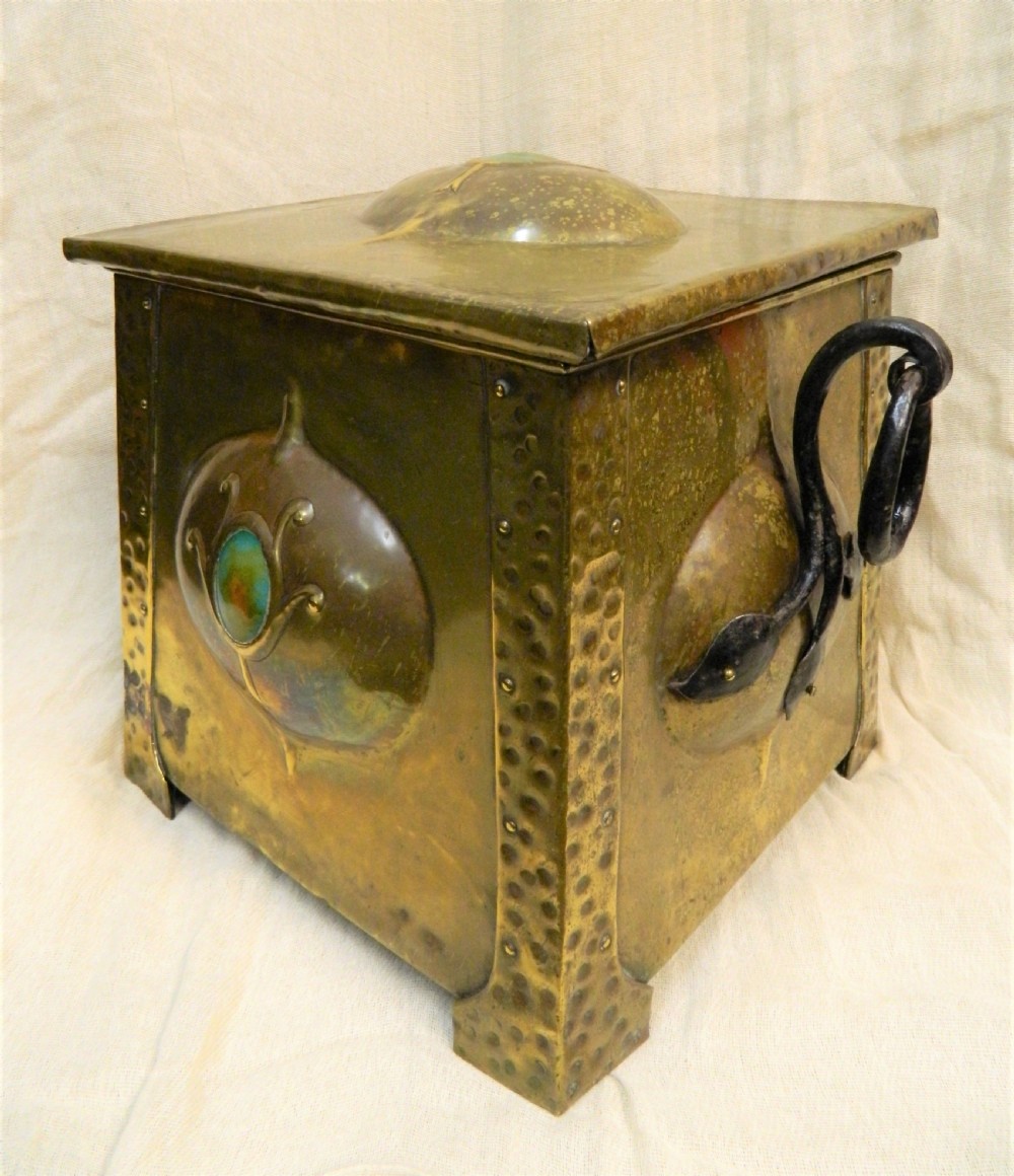 Arts & Crafts coal box View IV