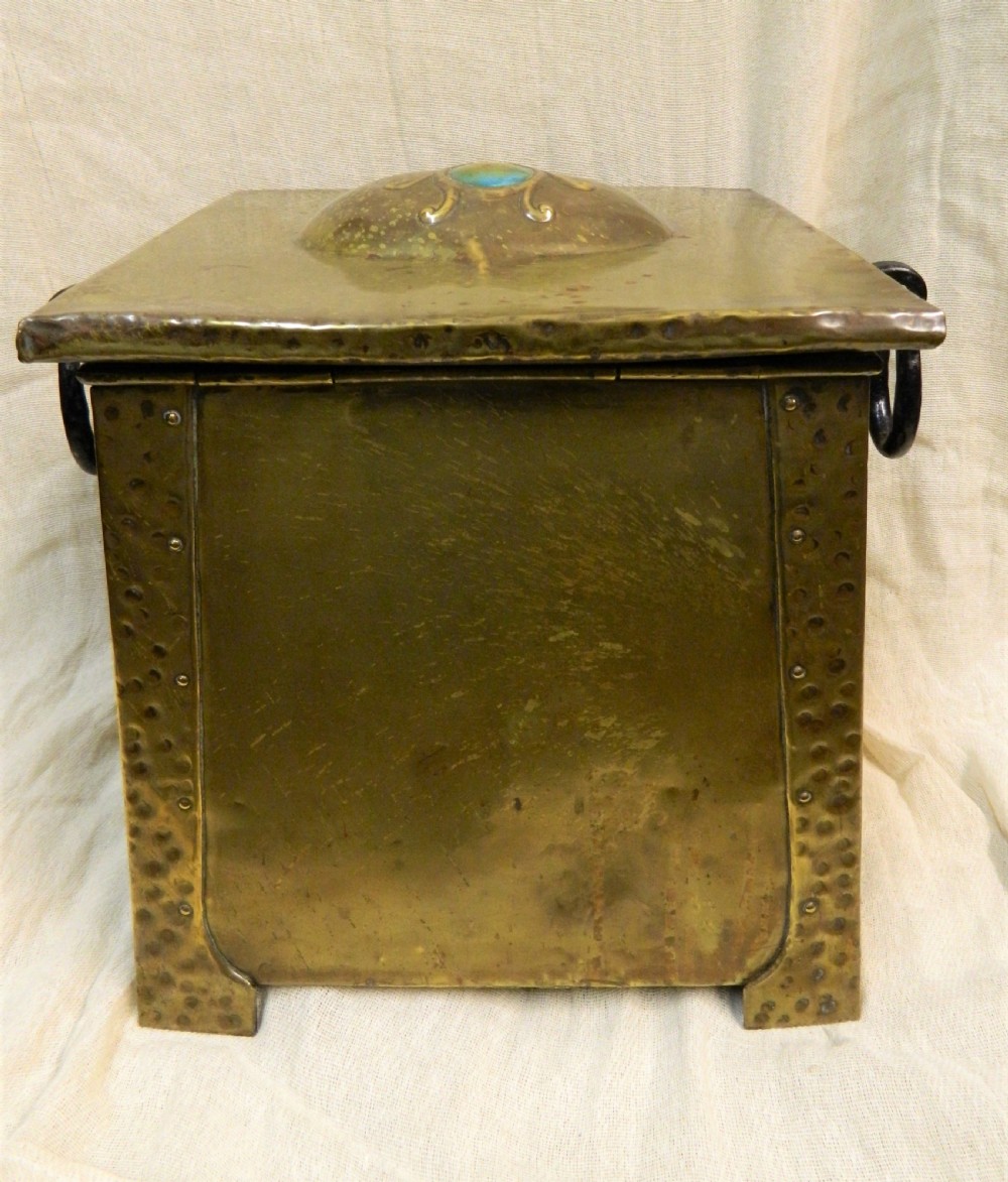Arts & Crafts coal box View VI